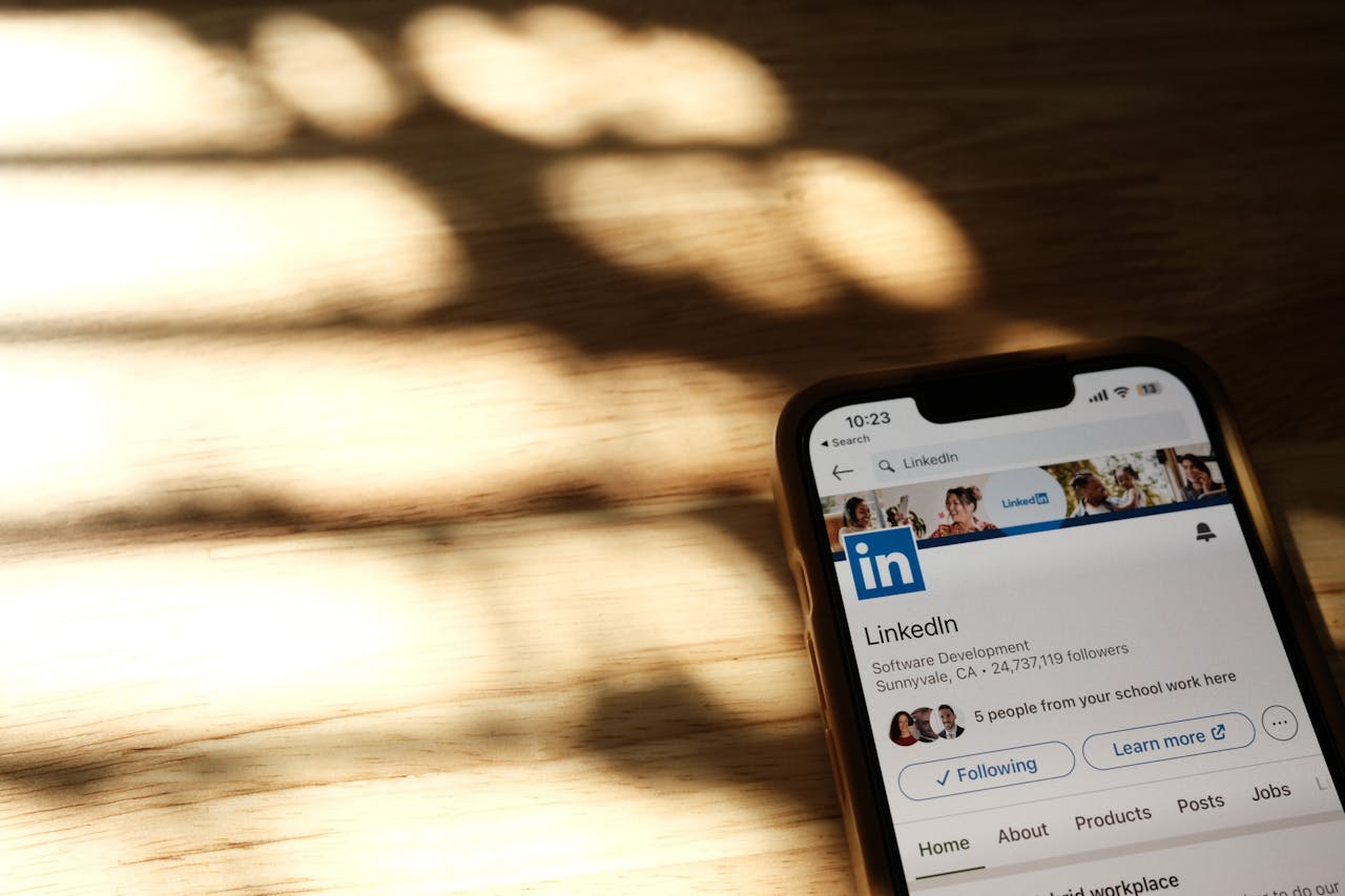 linkedin home screen